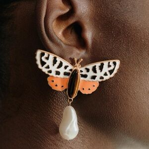 ZARA Butterfly Pearl Earrings NWT